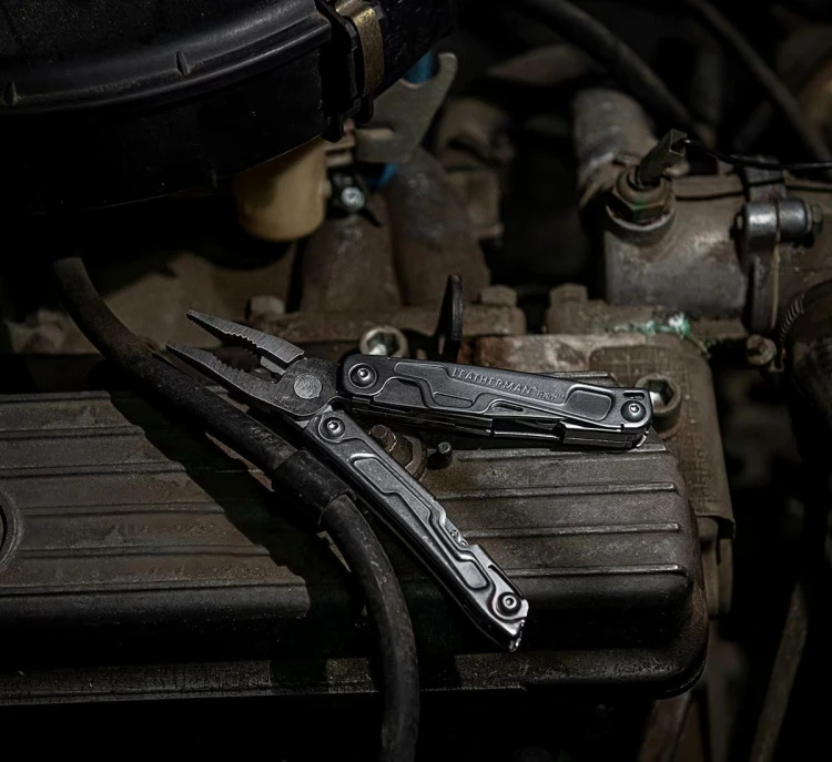 Multitool Leatherman Rev - Stainless (832130)