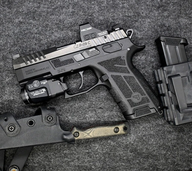 Pistolet CZ P-09 C Nocturne kal.9x19mm