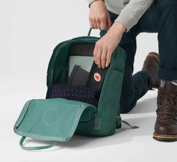 Plecak Fjällräven Kanken (16L) 23510 - Blackberry (424)