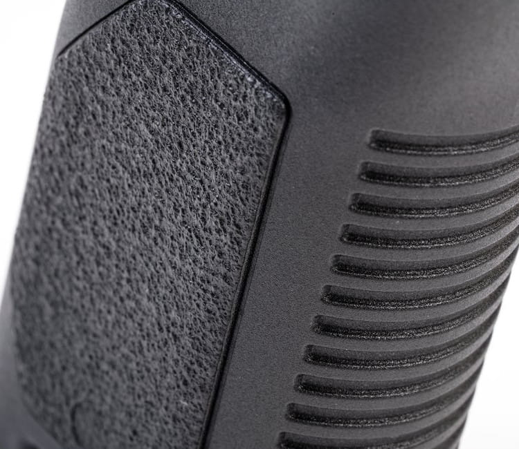 Chwyt Strike Industries M-LOK Angled Vertical Grip - Long - Czarny - (SI-AR-CMAG-L-BK)