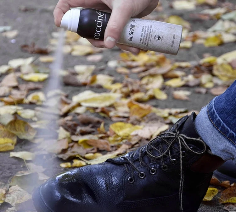 Tłuszcz w sprayu Coccine do skóry licowej, zamszu i nubuku 150 ml