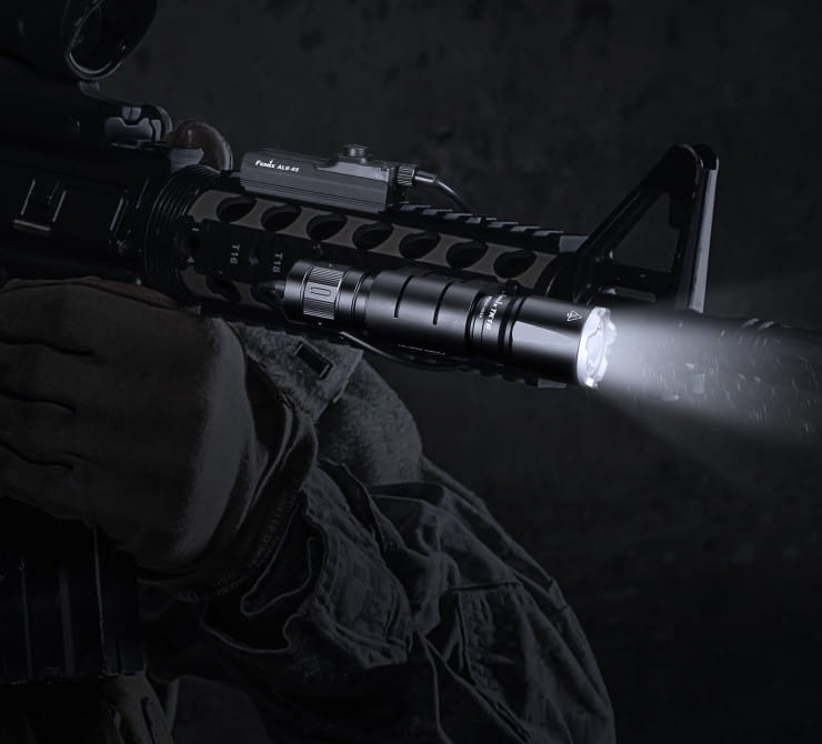 Latarka Fenix TK16 v2.0 - Czarny - 3100 lm