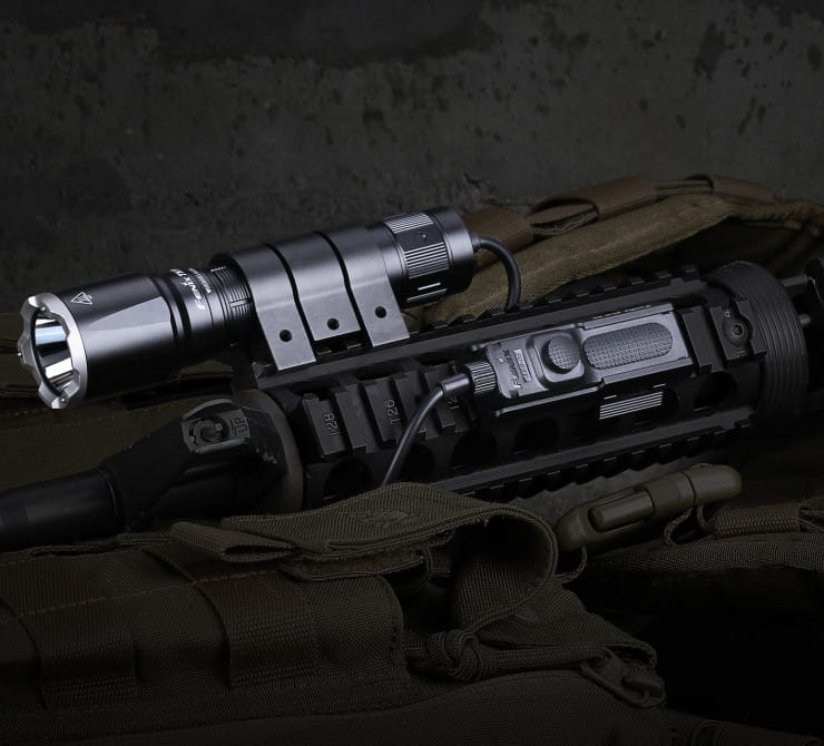 Latarka Fenix TK16 v2.0 - Czarny - 3100 lm