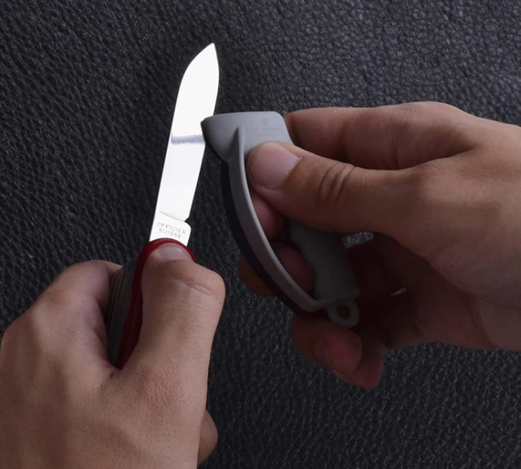 Mała ostrzałka do noży Victorinox 7.8714 (7cm) - Szary