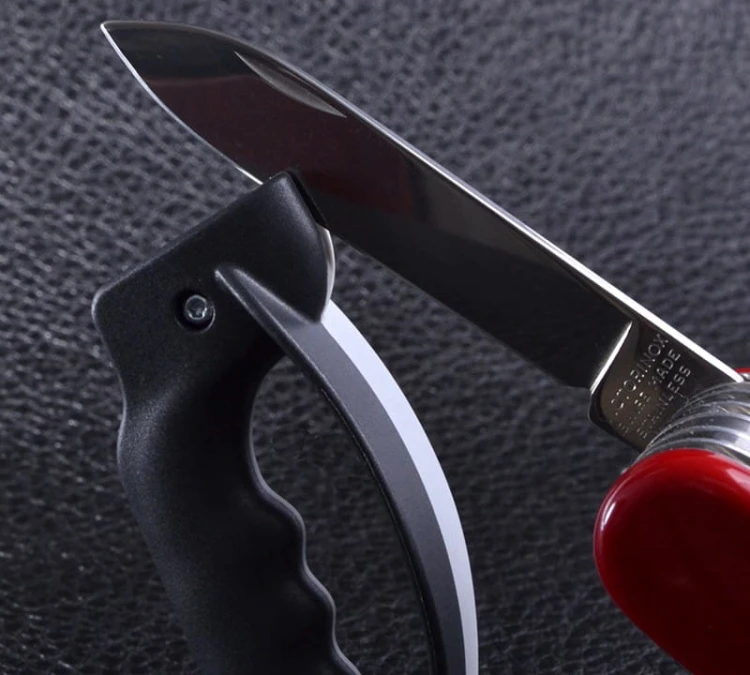 Mała ostrzałka do noży Victorinox 7.8714 (7cm) - Szary (8).jpg