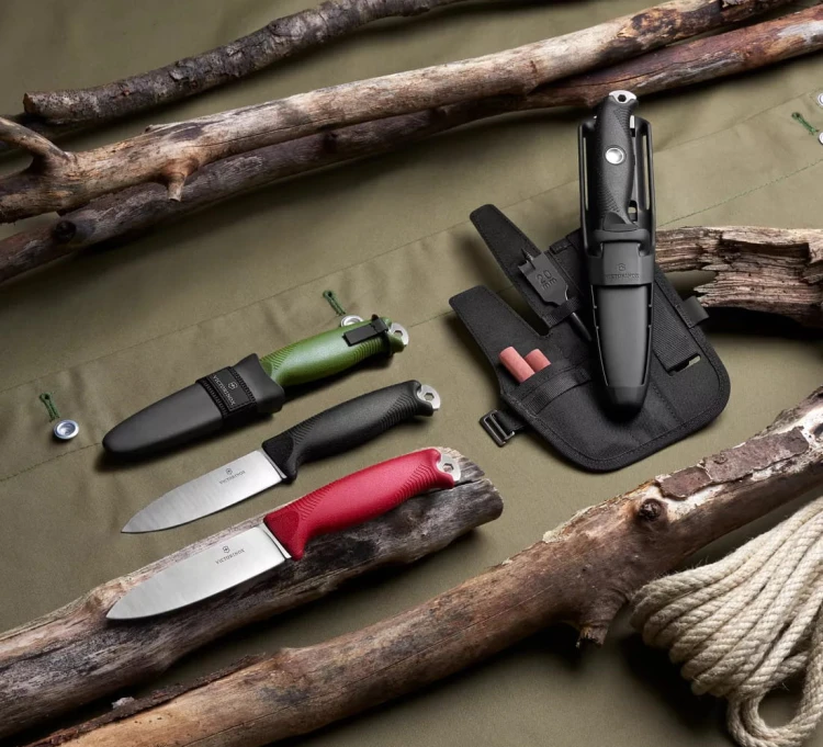 Nóż survivalowy Victorinox Venture 3.0902.3 - Czarny