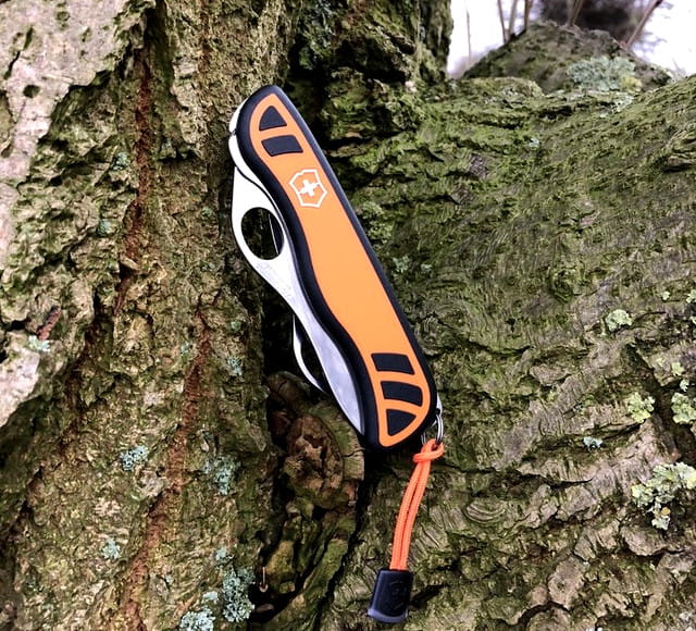 Scyzoryk Victorinox Hunter XT Grip 0.8341.MC9 (111mm) - Pomarańczowy/Czarny
