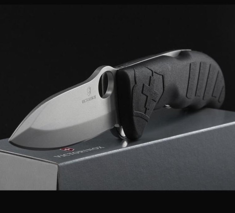 Scyzoryk Victorinox Hunter Pro 0.9411.M3 (136mm) - Czarny (3).jpg