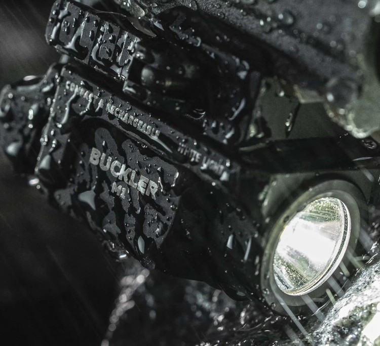 Armytek F09301C (11).jpg