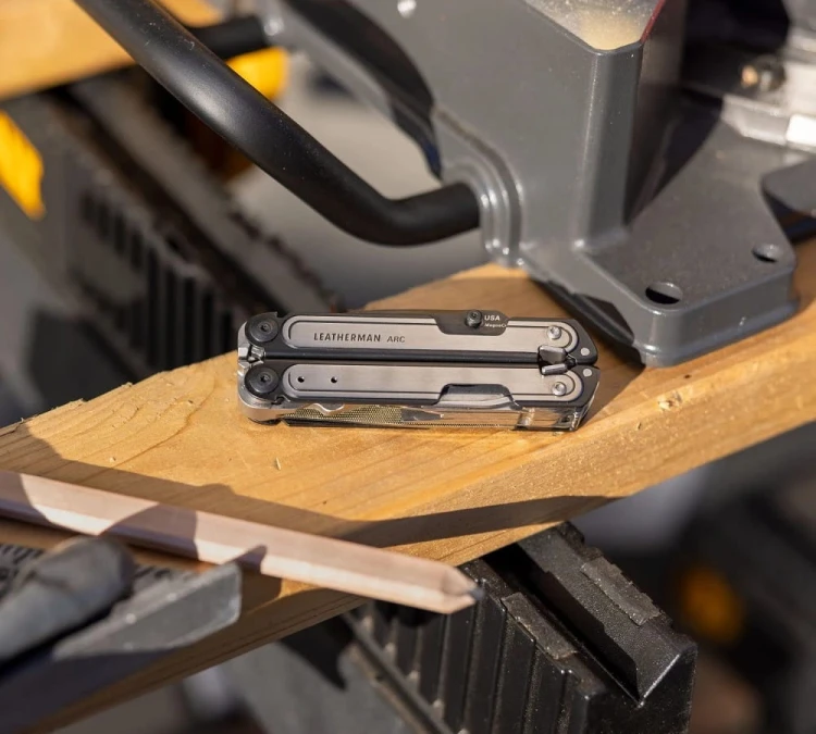 Multitool Leatherman Arc - Stainless/Black DLC (833076)