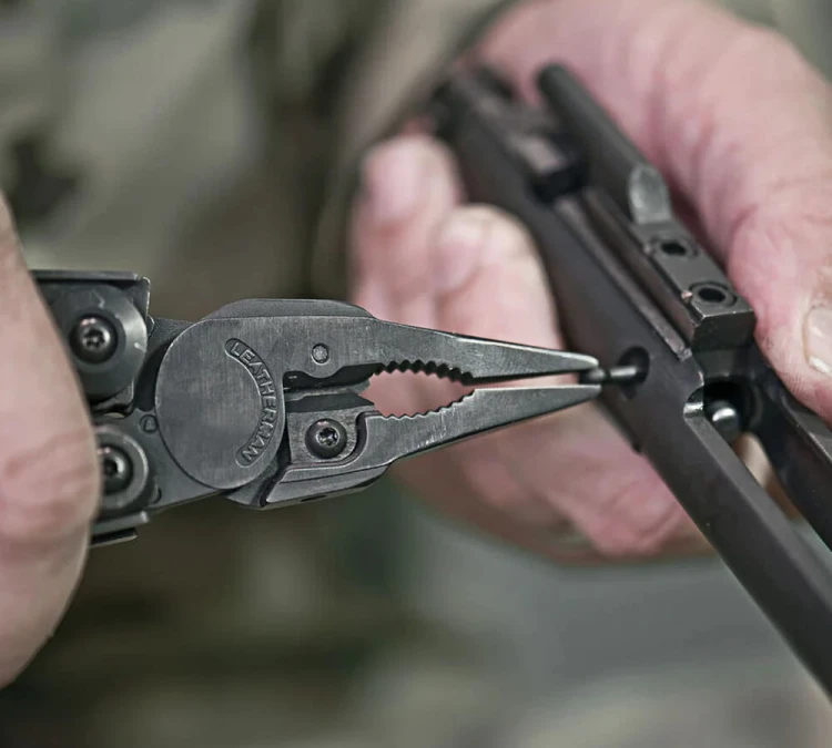 Multitool Leatherman Mut Molle - Black (833093)
