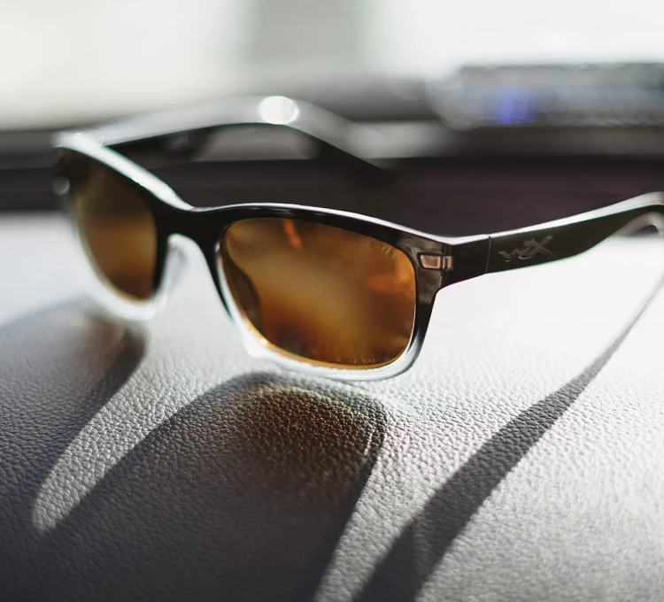 Okulary Wiley X HELIX - Captivate Polarized Bronze Mirror/Gloss Black Fade to Clear Crystal (AC6HLX04)