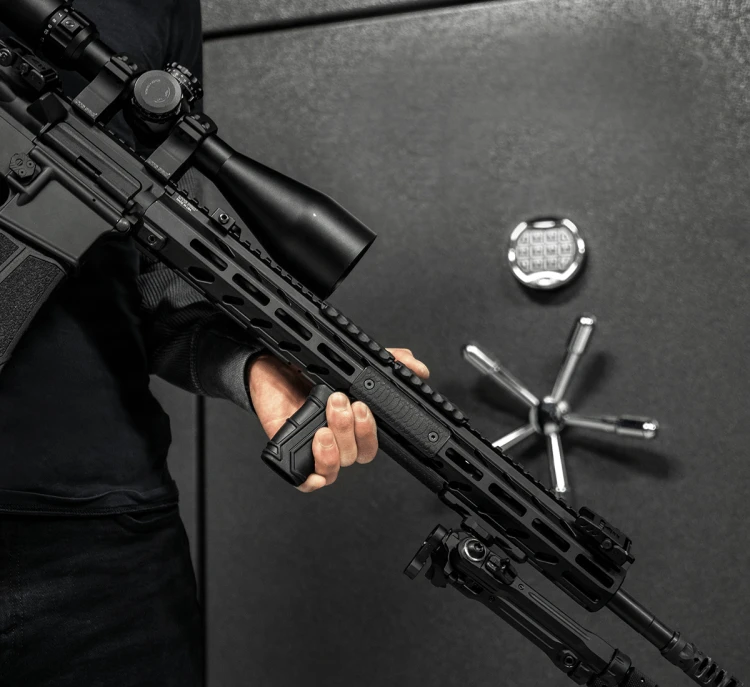 Chwyt przedni UTG Compact M-LOK - Czarny - RB-FGM01
