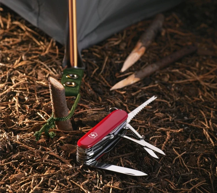 Scyzoryk Victorinox Swiss Champ 1.6795 (91mm) - Czerwony