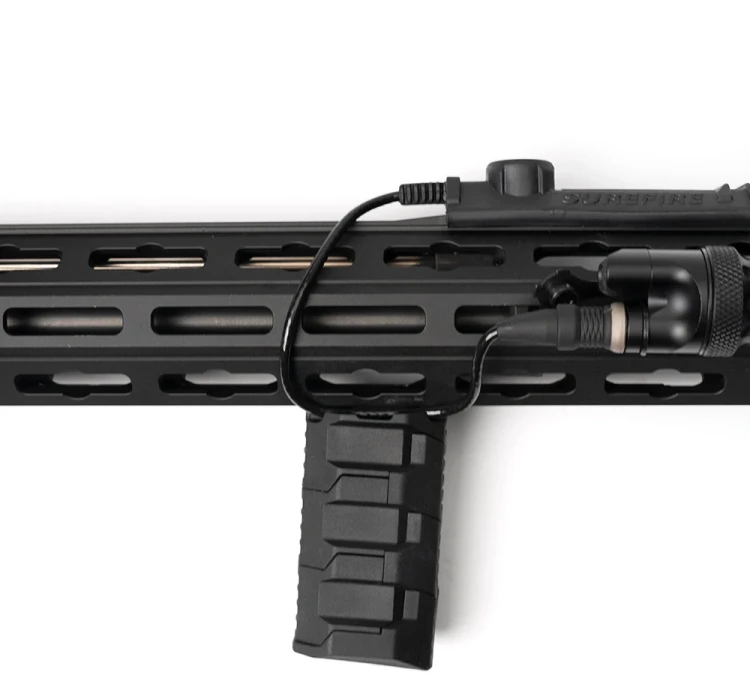Chwyt przedni Strike Industries Stacked Angled CMS M-LOK - Czarny - (SI-AR-CMS-SAF)