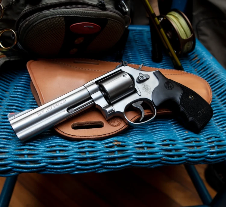 Rewolwer Smith &amp; Wesson 686 Plus 3-5-7 Magnum Series 5" kal.357 Mag/.38 Specjal (150854)
