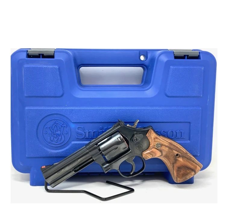 Rewolwer Smith &amp; Wesson 586 4" kal.357 Mag/.38 Spec (150909)