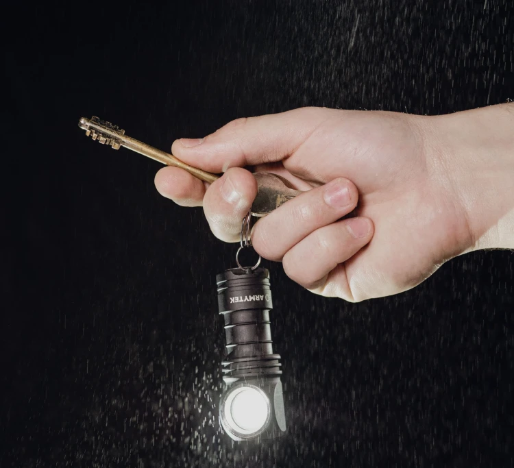 Latarka Armytek Wizard C1 Pro Magnet USB - White - 1000 lm
